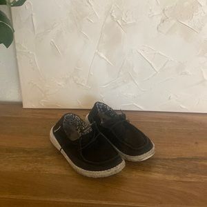hey dudes size 6 women’s black